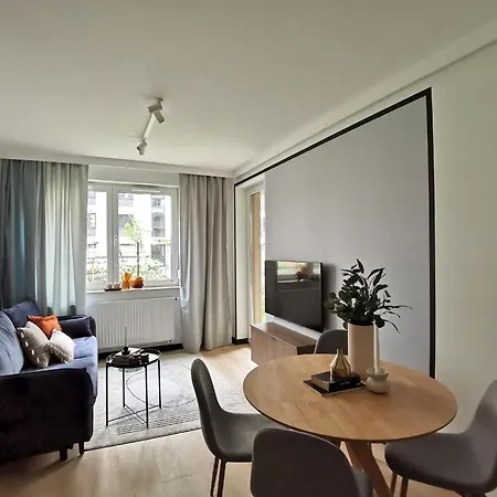 New Parking Place & Self Check In 24h Taras Miedziana * Wroclaw