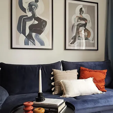 New Parking Place & Self Check In 24h Taras Miedziana Wroclaw