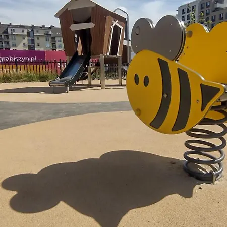 New Parking Place & Self Check In 24h Taras Miedziana