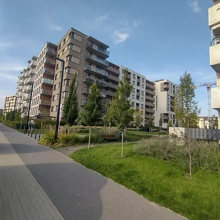 New Parking Place & Self Check In 24h Taras Miedziana Wroclaw